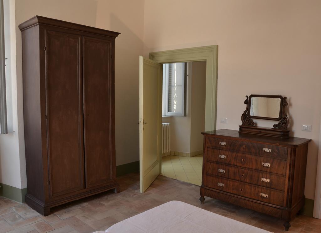 B&B Antica Biblioteca Φέρμο Δωμάτιο φωτογραφία